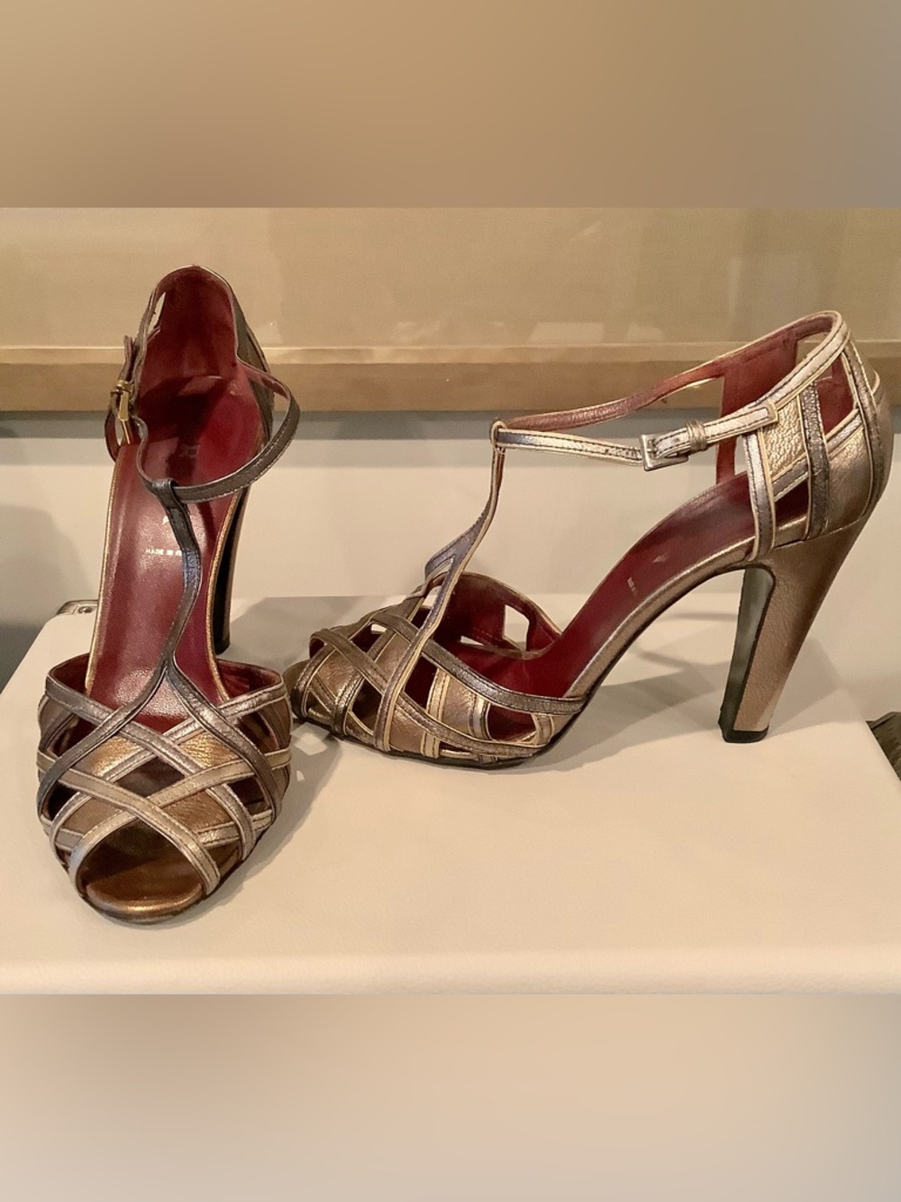 Prada Shoes Metallic Leather T-Strap Heels    Size 8/38 - Picture 10 of 10